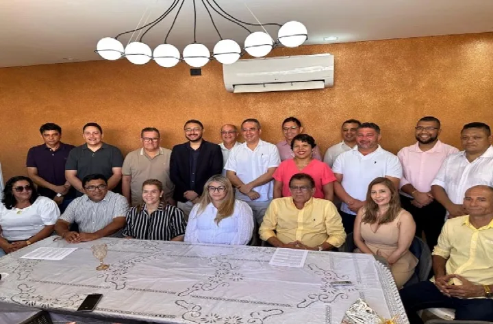 Prefeito eleito Dr. Hailton Filho apresenta equipe de secretários para gestão municipal de Oeiras a partir de 2025