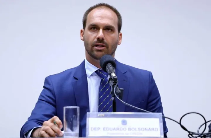 "Provavelmente STF vai me impedir de concorrer em 2026", diz Eduardo Bolsonaro
