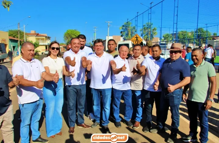 Prefeito Zé Barbosa recebe o governador em São João da Varjota e visita obras de mobilidade, esporte e lazer