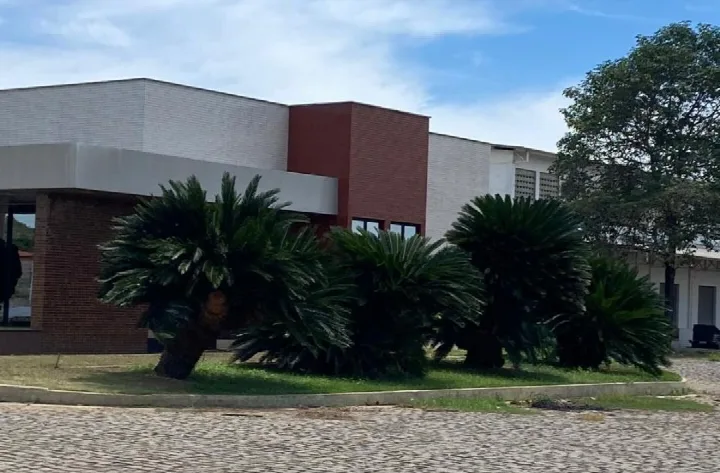 Criminosos voltam a agir e furtam fiação elétrica de centro de distribuição em Oeiras