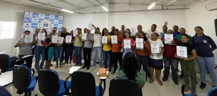 Zé Raimundo entrega mais 99 títulos de regularização fundiária em Oeiras